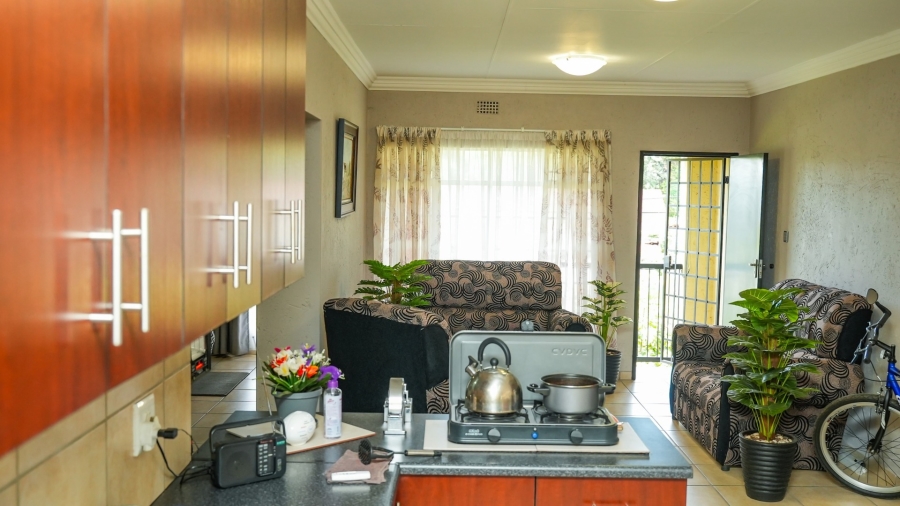 6 Bedroom Property for Sale in Flamwood North West